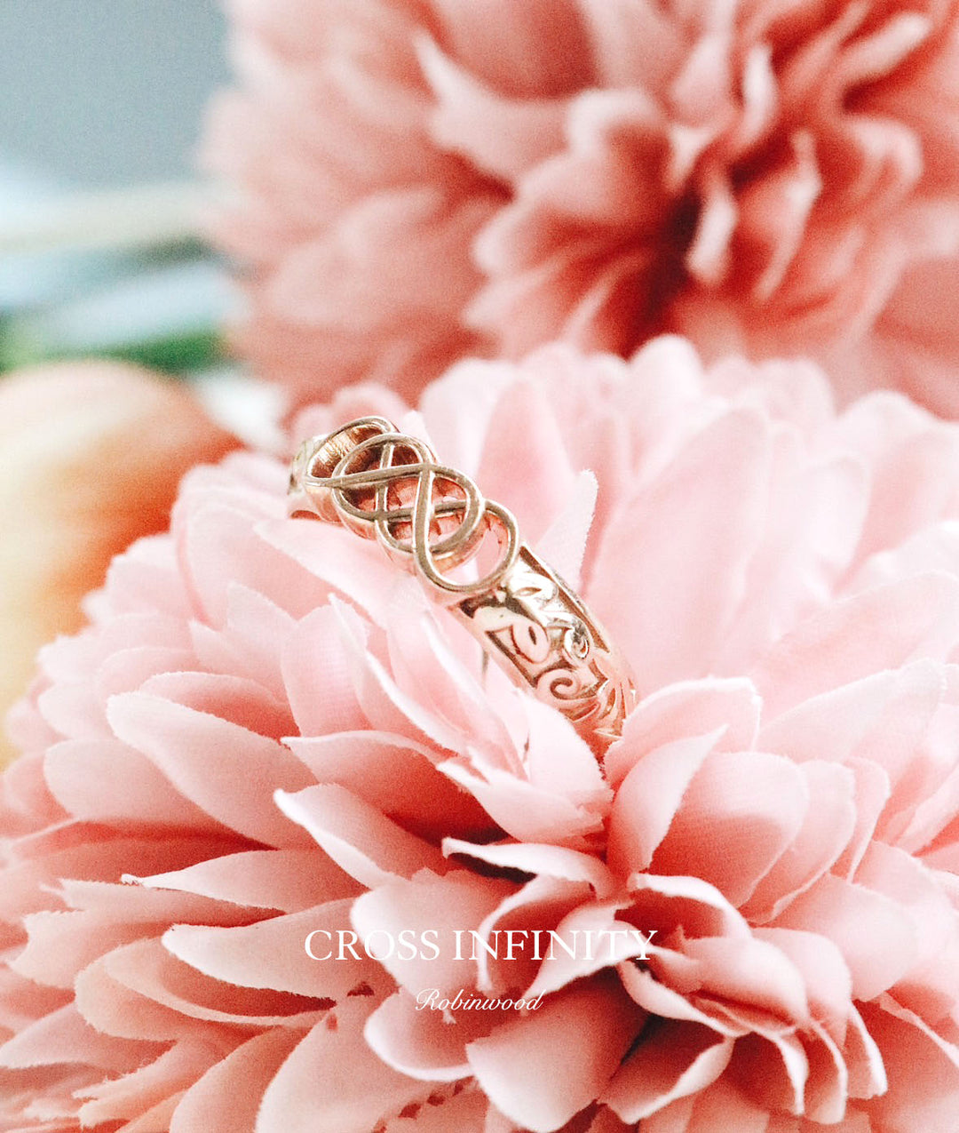 ผลงาน " Fine Jewelry "เเสนพิเศษ กับลายเส้นออกแบบ สไตล์ที่เป็นเอกลักษณ์ ที่มีเพียงชิ้นเดียวของท่าน ออกแบบในเเบรนด์ Robinwood