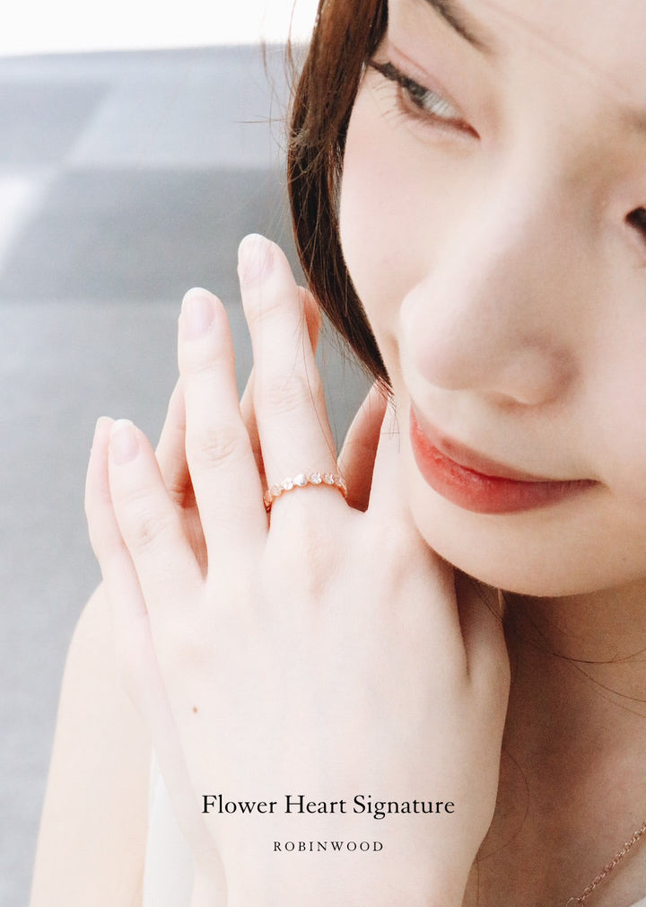 Limited Collection's " Flower Heart Signature Ring " Robinwood, Masterpieces