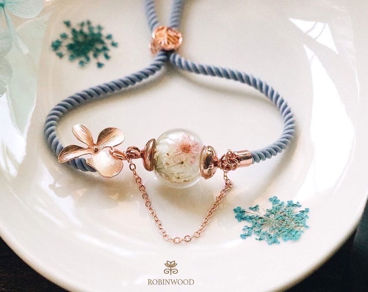 " XMAS CLASSIC BOX ", SPECIAL FLOWER BY ROBINWOOD LIMITED