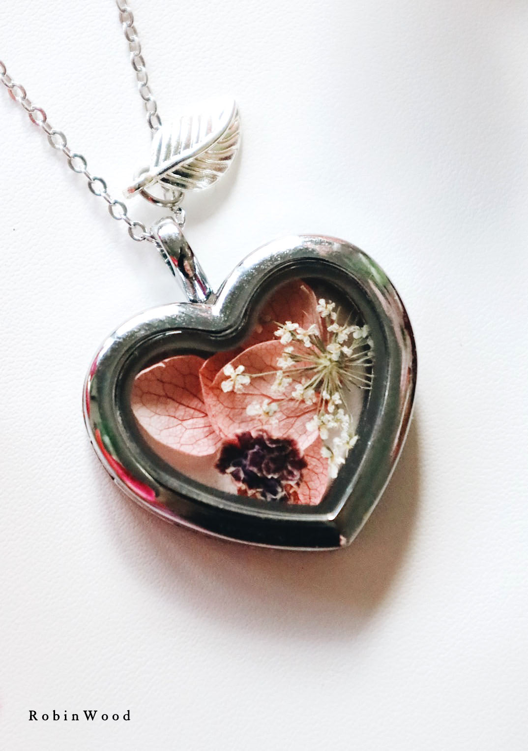 Limited Valentine Collection's " Heart Locket & Dream Flower Design ", Robinwood Masterpiece