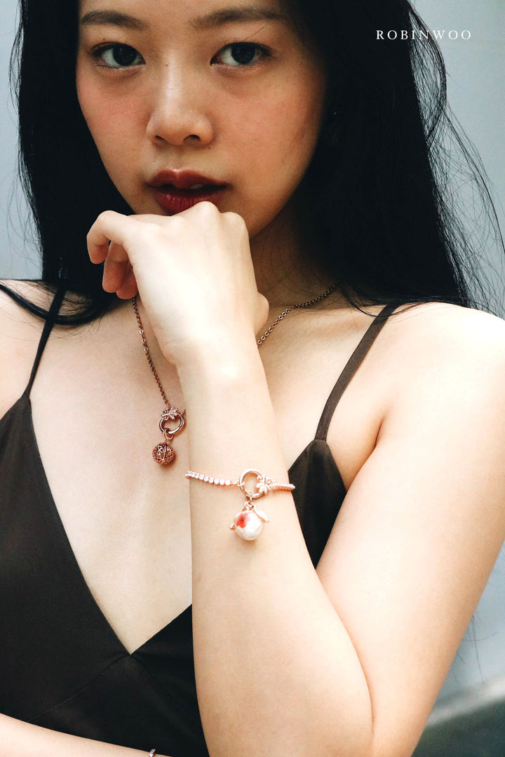 Limited Collection's " Pavé King & Queen Snake Chain ", 2023 AWARD DESIGN, BY ROBINWOOD