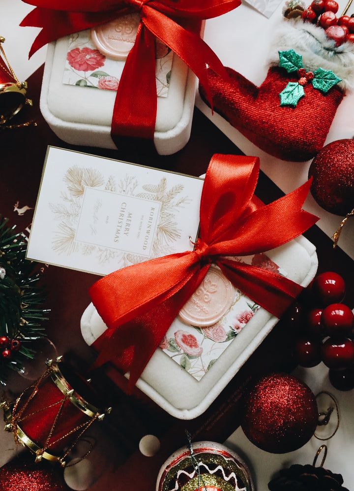 " XMAS LUXURY BOX ", SPECIAL FLOWER BY ROBINWOOD LIMITED