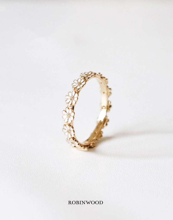 Limited Daisy Collection's  : Lucky Daisy Signature Ring, Robinwood Masterpieces