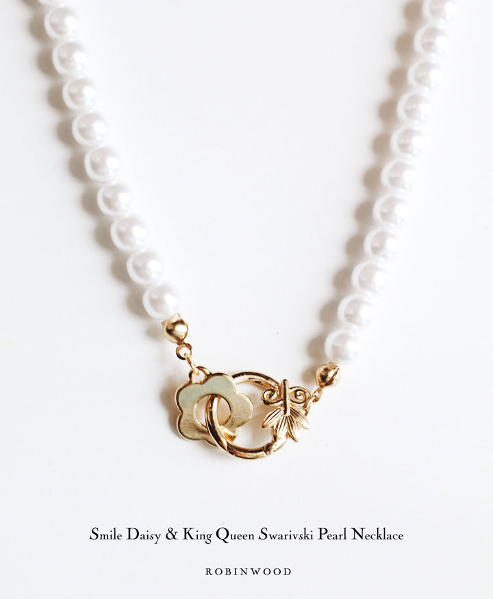 Limited Fall/Winter Collection's " Smile Daisy & King Queen Swarovski Pearl Necklace