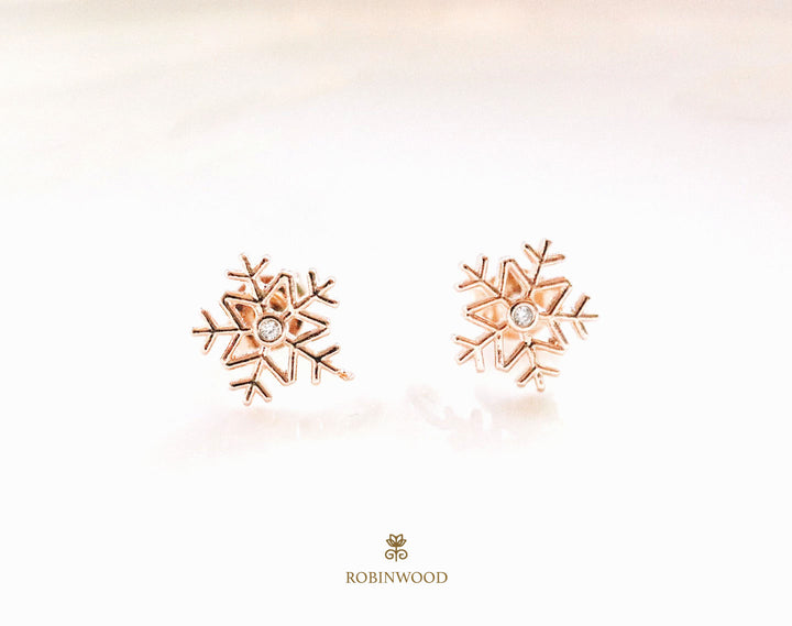 March Collection's " SnowFlake 2021 Design, Robinwood