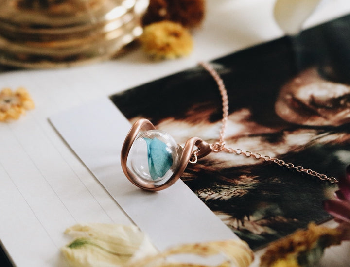 Infinity rosegold design necklace with ocean sea flower hydrangea europe leaf, gifts, classic wear, robinwood