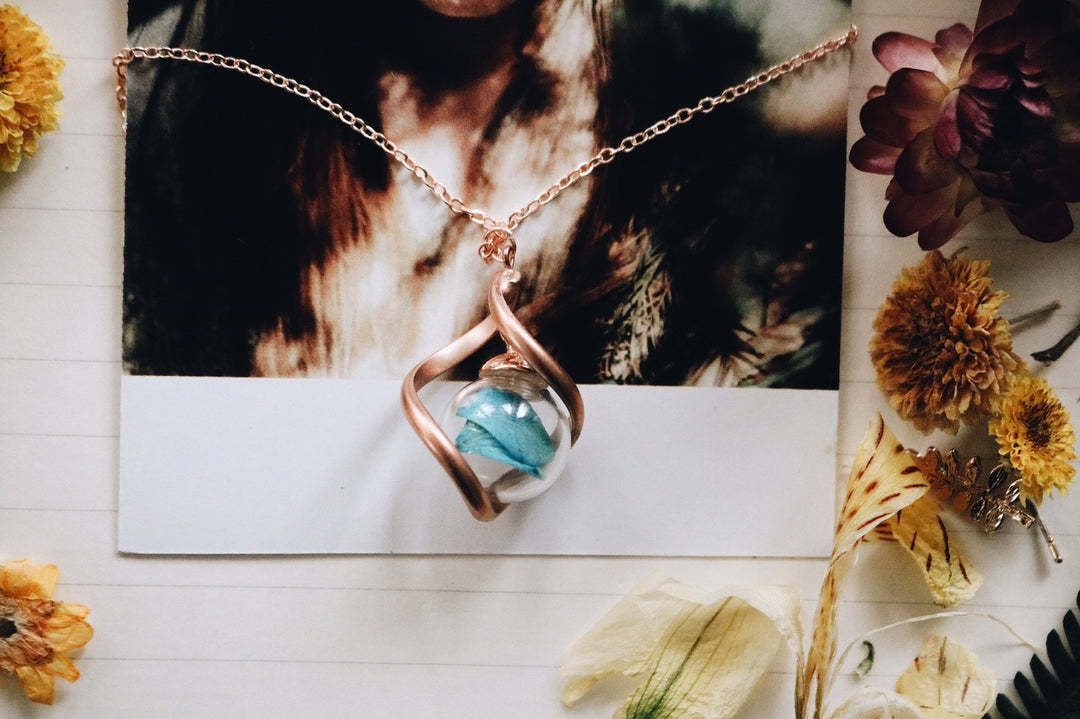 Infinity rosegold design necklace with ocean sea flower hydrangea europe leaf, gifts, classic wear, robinwood