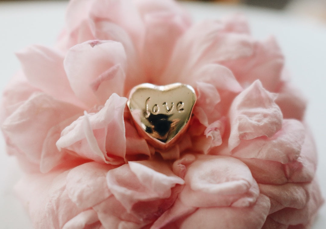Rosegold design , Classic Heart Beat Rosegold with chain " Love " handcraft necklace