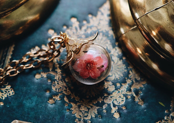 Warm Red For Get Me Not, Pink leaf, Gold Leaf Pendant Necklace, Robinwood, Thailand jewelry, real flower - robinwood