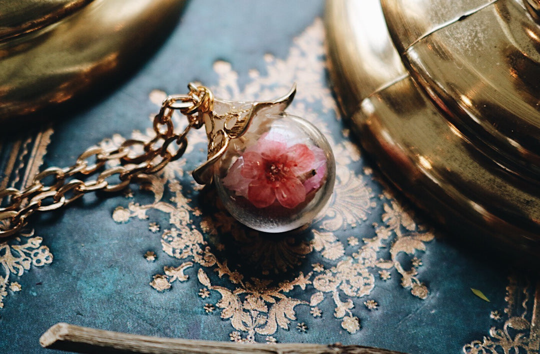 Warm Red For Get Me Not, Pink leaf, Gold Leaf Pendant Necklace, Robinwood, Thailand jewelry, real flower - robinwood