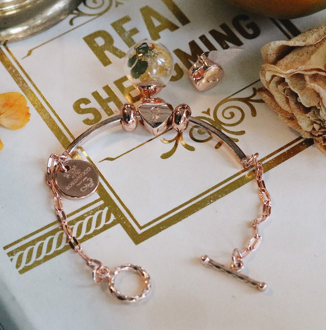 Special Craft April : 92.5 K Rosegold Cuff Heart Key design with Yellow lilac, Green Holly leaf, Robinwood, Master Piece art blending, Yut sila