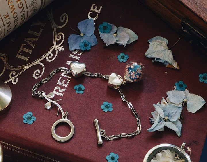 Classic 92.5 K Sterling Silver Edition " Forever Love " Design with Unique Romance bledning, Heart with Love ,Robinwood, yut sila, Gift for her, Art Design