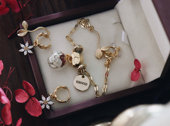 " Summer Lucky Box", Luxury Set, Price 2490 - 3290 Baht