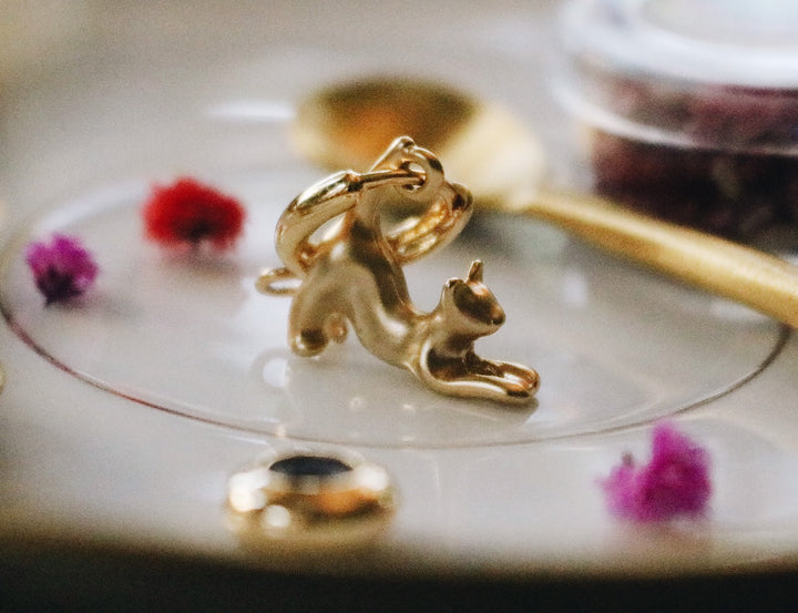 Totem Design Pony Cat Golden, Classic Totem, Robinwood, Masterpieces, DiscoverYourFlower, Yut Sila