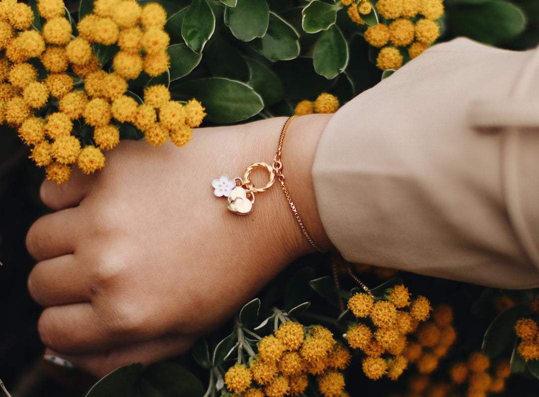 14 K Gold Marvelous Cherry Blossom & Love Heart Gold Snake Chain adjustable Bracelet Design, Robinwood, Masterpieces, Flower Gift, Yut Sila, Kimono Collection's