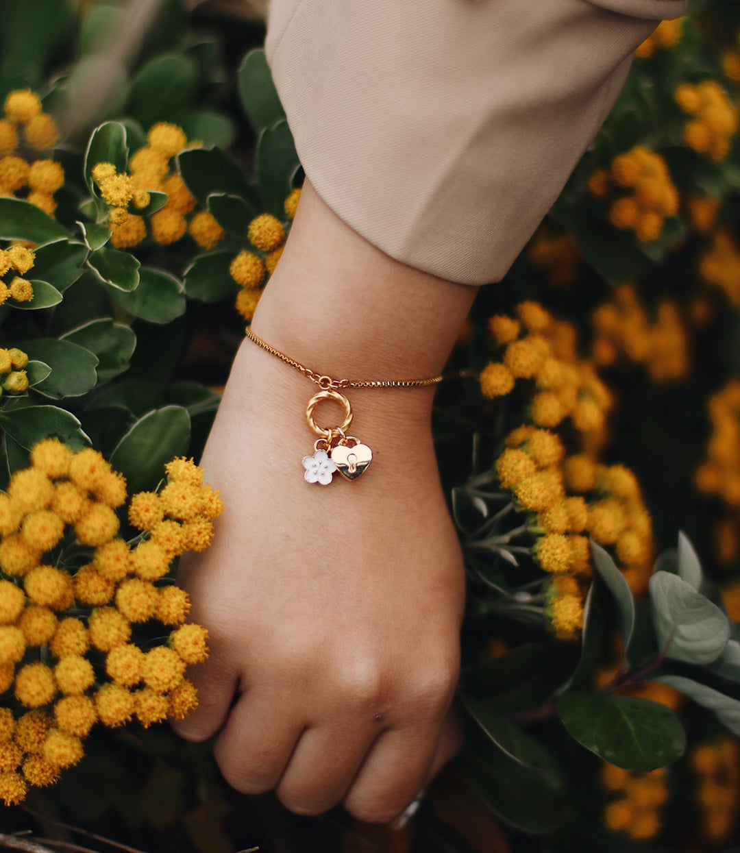 14 K Gold Marvelous Cherry Blossom & Love Heart Gold Snake Chain adjustable Bracelet Design, Robinwood, Masterpieces, Flower Gift, Yut Sila, Kimono Collection's