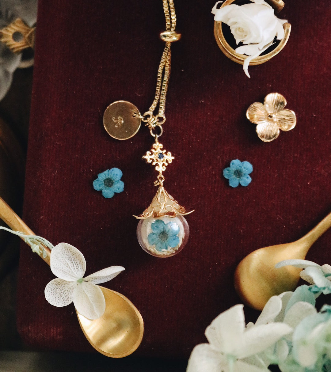 14K Gold Flower Leaf & Blue Heliotrope, Snow Flake Collection Snake chain design, Robinwood, Masterpieces, Yut sila