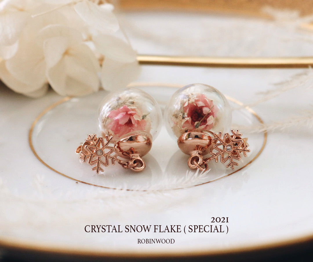 March Collection's " SnowFlake Design 2021 & Baby Pink Poppy, Robinwood