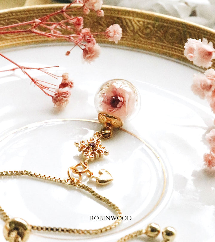 " May Collection's " Poppy Love & Snow Flake Series, Robinwood