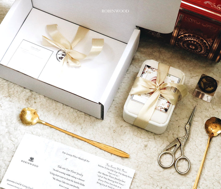 " Limited Collection's " & " Japan Daisy Ring ", Japanese Series,Adjustable Size, Robinwood, Promotion Series