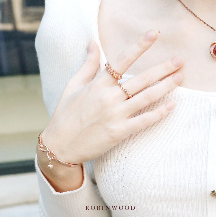 Valentine Limited Collection's " Five English Austin Roses Ring  " , Robinwood Masterpieces