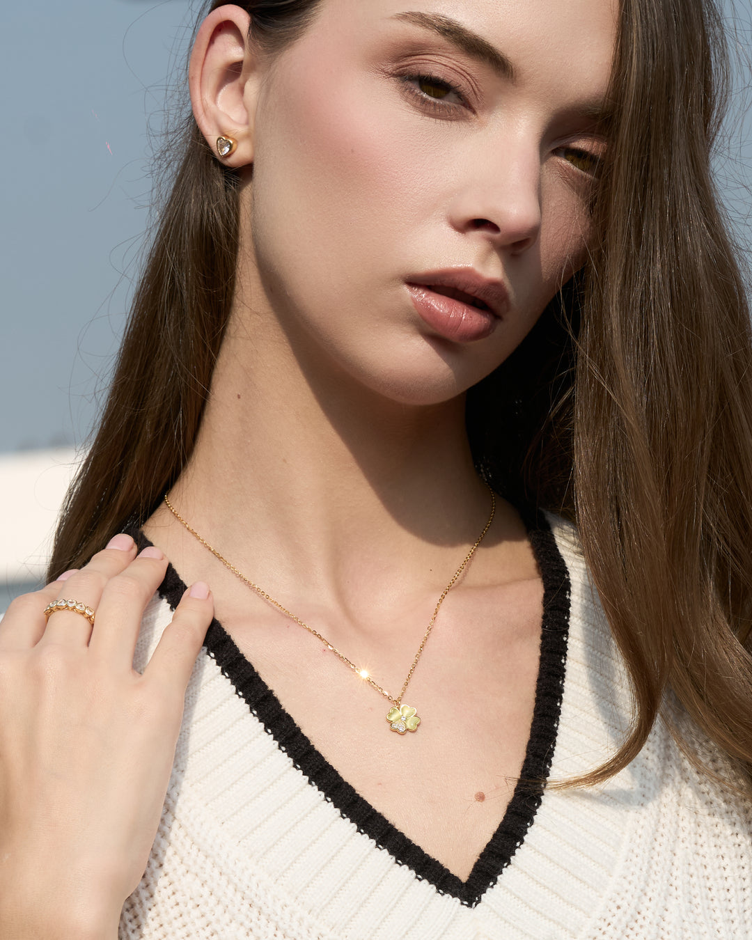 Limited 50pcs Collection's " Pave Light Green, Peridot, Gem of the Sun Clover "14-18 Inches Adjustable Size