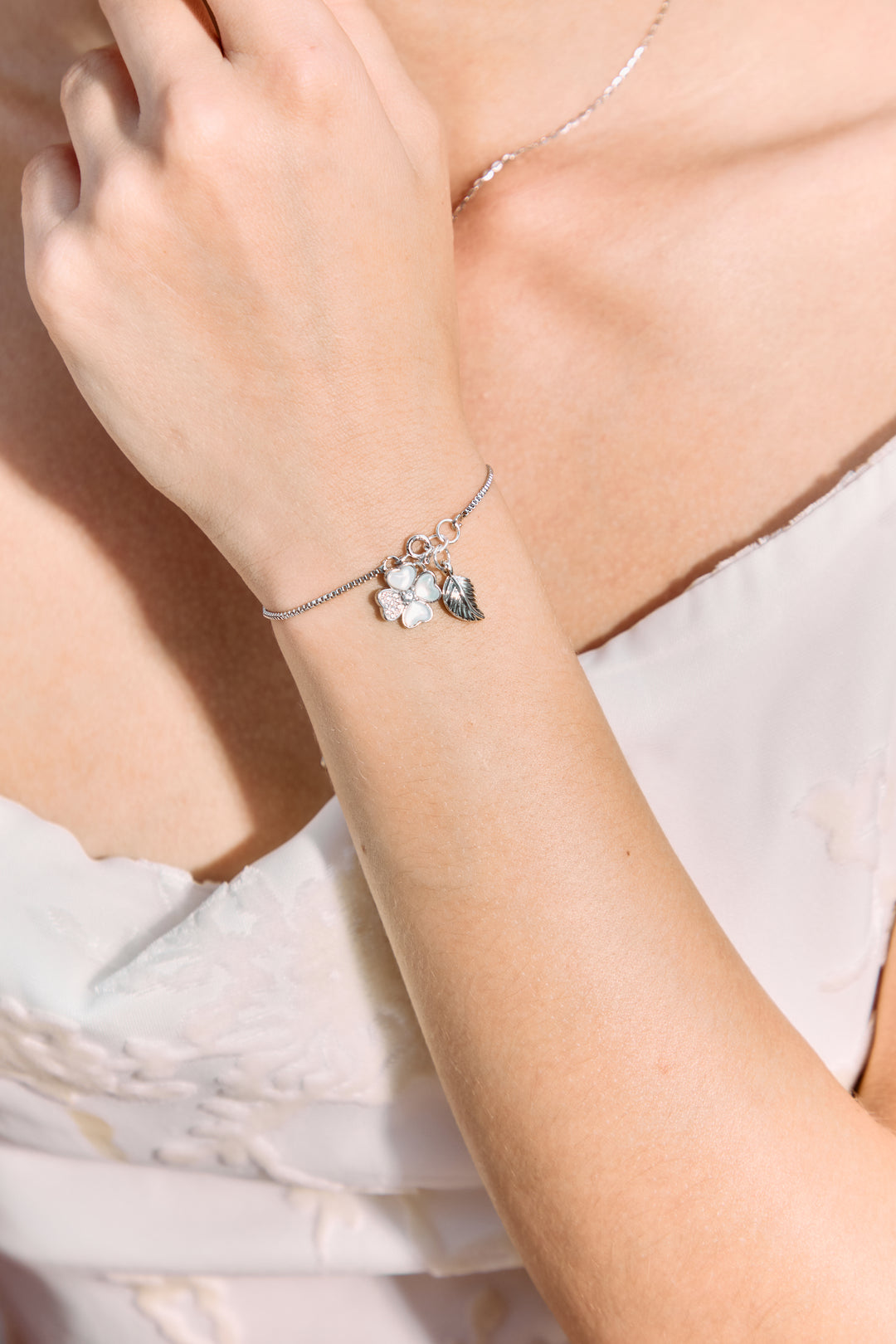 Limited Collection's " Swarovski Silver White Clover Bracelet " , Robinwood, Masterpieces Design
