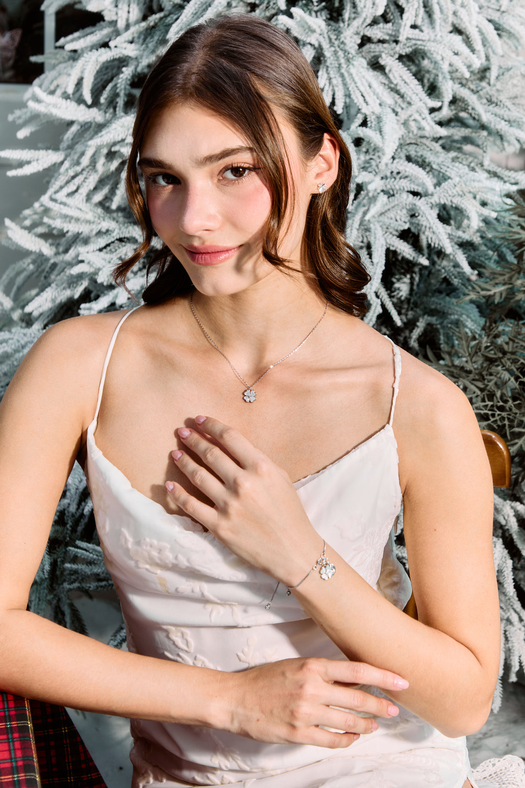 Valentine Limited Set " 92.5 Sterling Silver Snowflake White Clover " Men & Women Set Necklace, Size 14 - 20 Inches Adjsuatble size