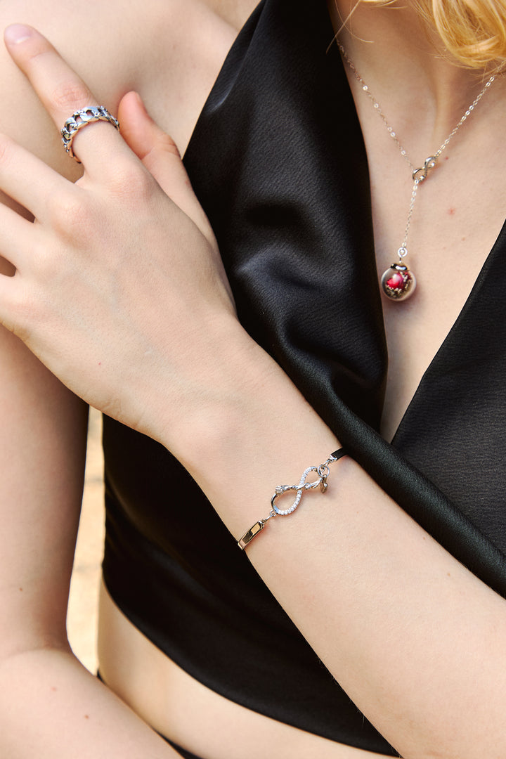 Limited Valentine Collection's " Infinity Austin Rose Silver Bracelet ". Adjustable Size 14 - 20 CM