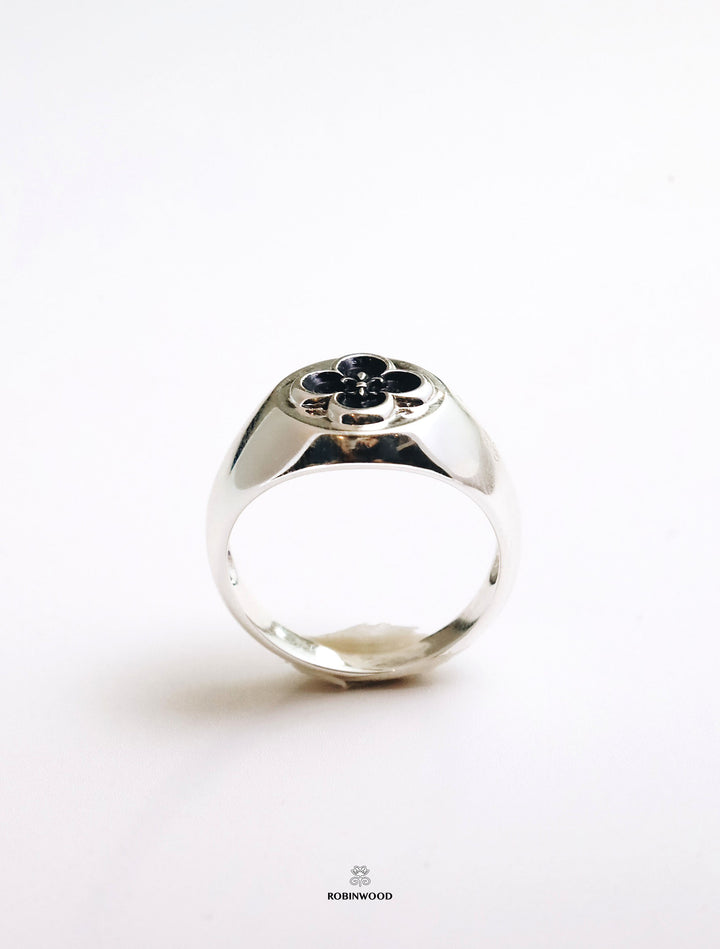 " Heritage of Black Fleur-De-Lis Signet Ring, Robinwood TM