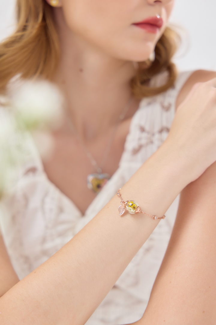 APRIL COLLECTION'S " PAVÉ SOLIDER CHAIN & LUCKY  SUN FLOWER DESIGN " ROBINWOOD