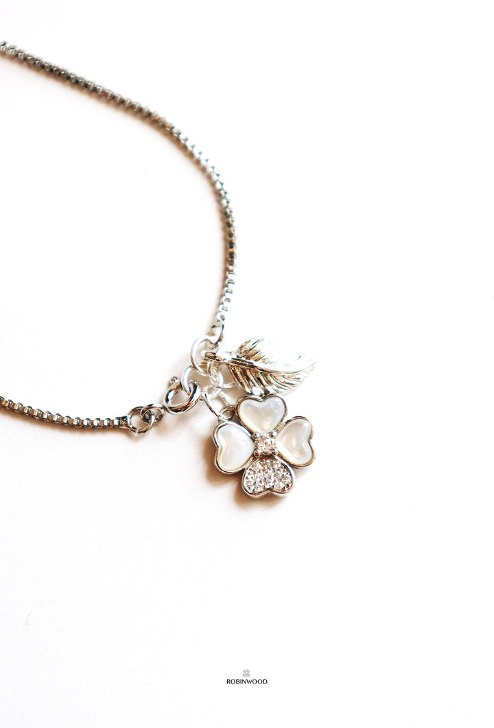 Limited Collection's " Swarovski Silver White Clover Bracelet " , Robinwood, Masterpieces Design