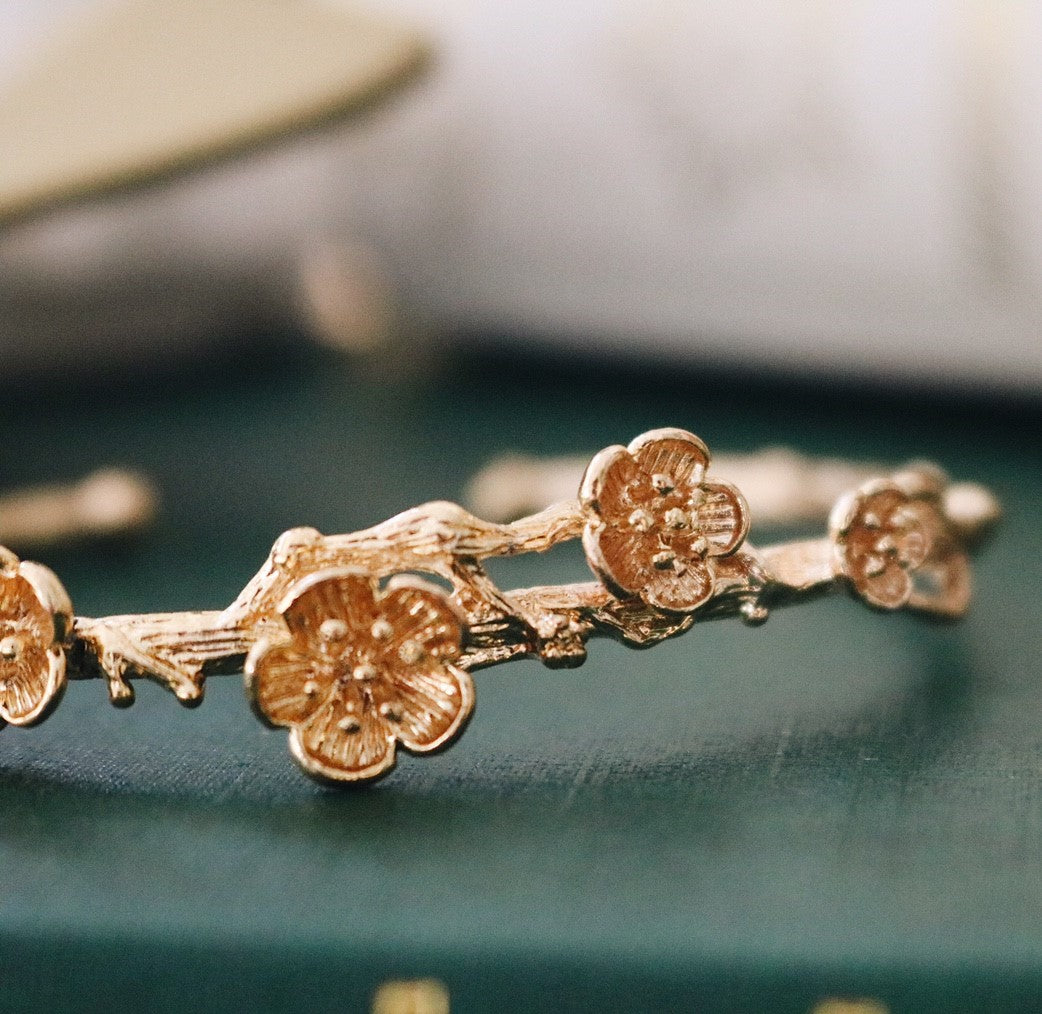 the new 16 K Gold Daisy art design handcraft ( Rare ) adjustable bracelet, Robinwood, ของขวัญที่ออกแบบเองได้, daisy flower